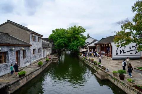河道两岸古民居