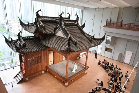 戏台