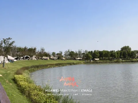 湖湾露营帐篷