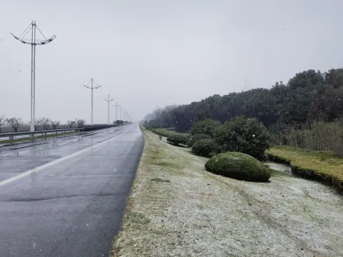 飘落下来的雪花