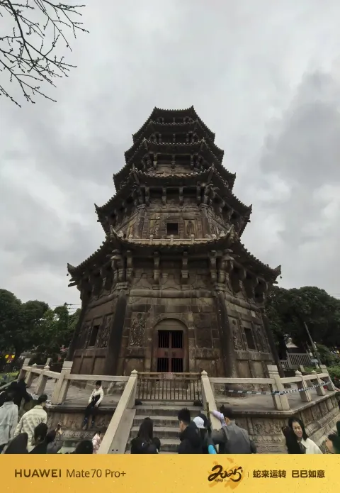 仁寿塔近览