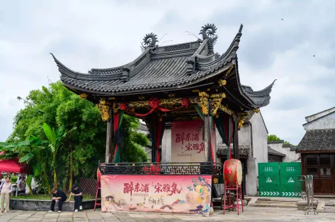 传统木构戏楼