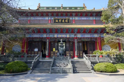圆通宝殿