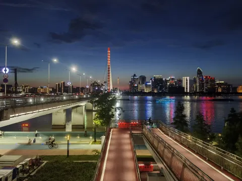 夜间的西兴大桥