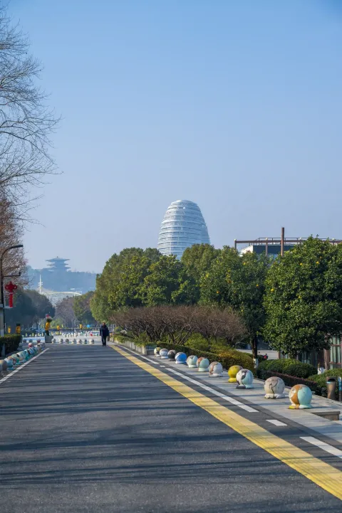 环湖大堤