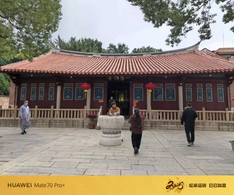 一尘精舍，闹中取静的禅院