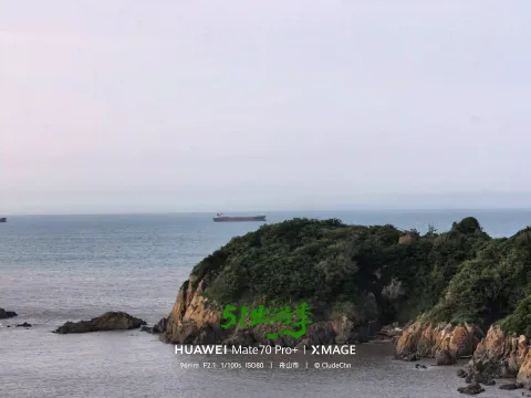 碧海礁石