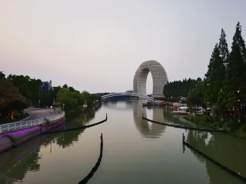 月亮湾彩虹桥