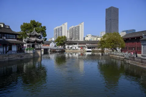 河边的美景