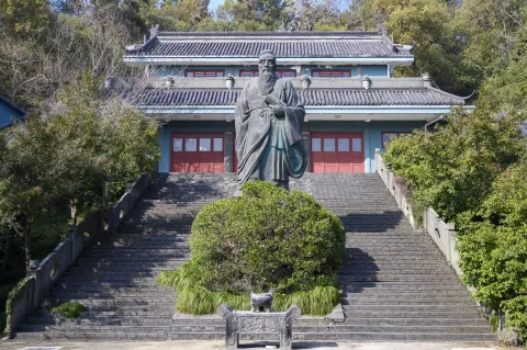 儒园-孔子铜像