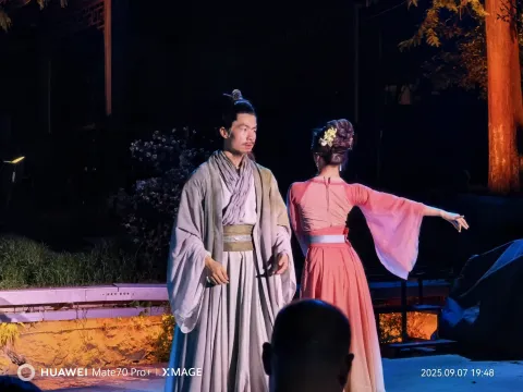 灯火戏台，演绎宋时爱恨悲欢