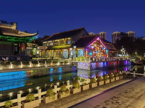 水街夜景