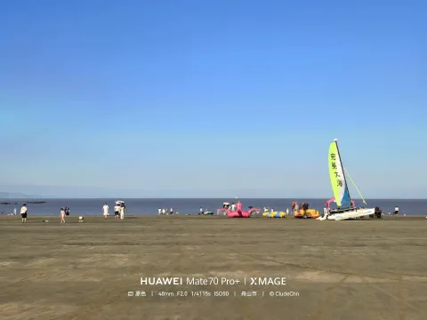 沙滩与帆影
