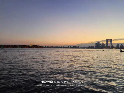 金鸡湖的黄昏