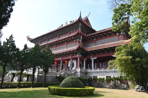 华严三圣殿