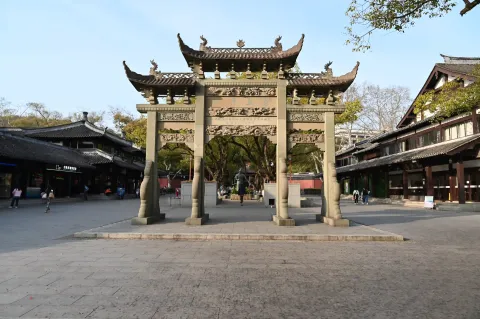 碧血丹心石牌坊