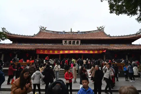 古刹新春祈福盛景