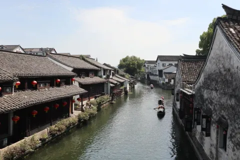 乌篷船
