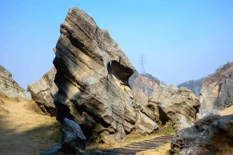 巨石