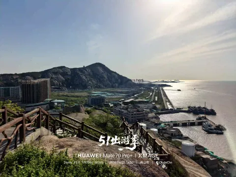凭栏远眺