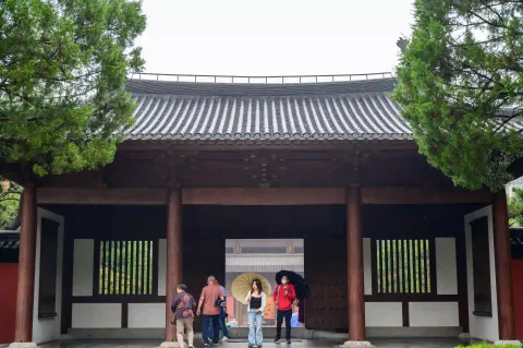 王陵仪门