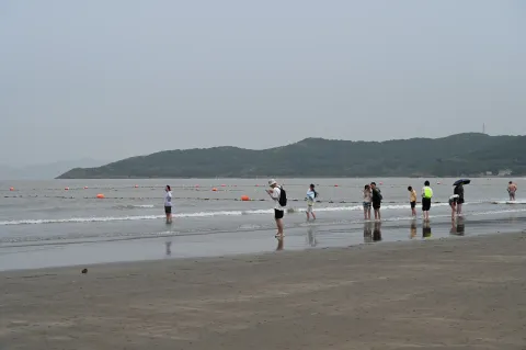 感受海浪的触摸