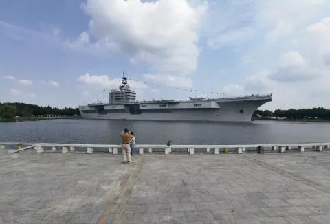 航母水泥模型