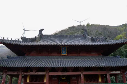 山顶处的金殿