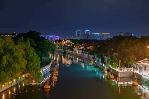 外城河远景夜色