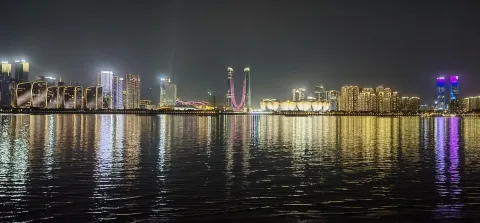 钱塘江南岸夜景