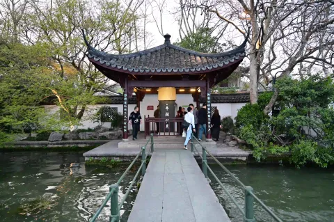 平湖秋月