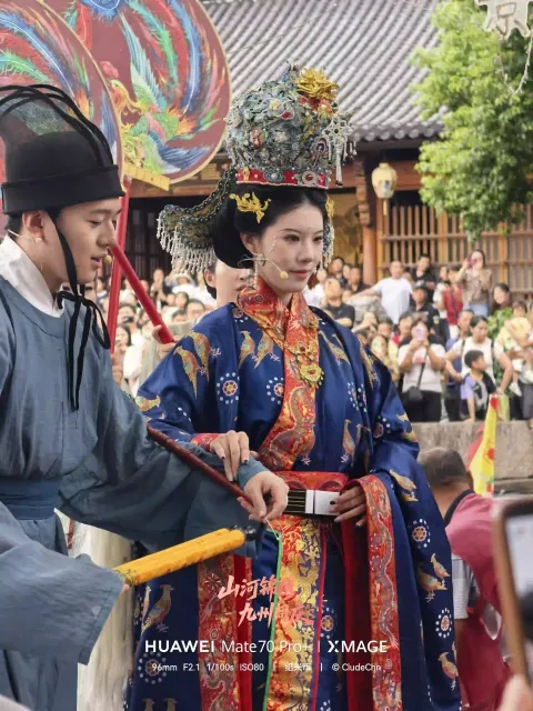 全皇后省亲演员人物特写