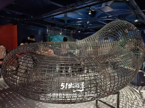 莫比乌斯环金属装置