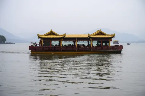 西湖游船