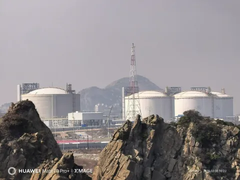 LNG 储罐群