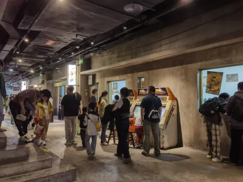 饭店内的街景