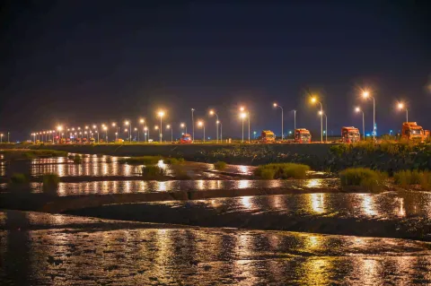 滩涂夜灯